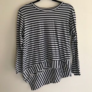 🎉 Navy and White Top